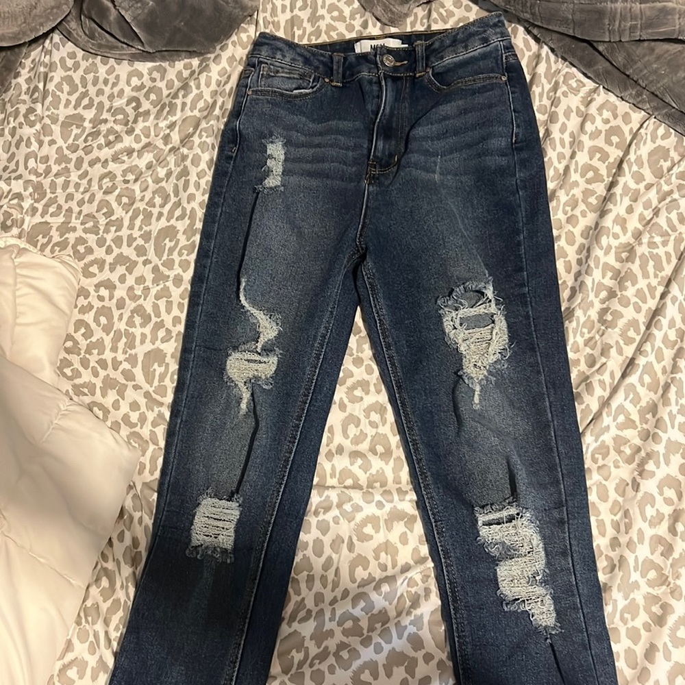 pretty new, only been worn once!